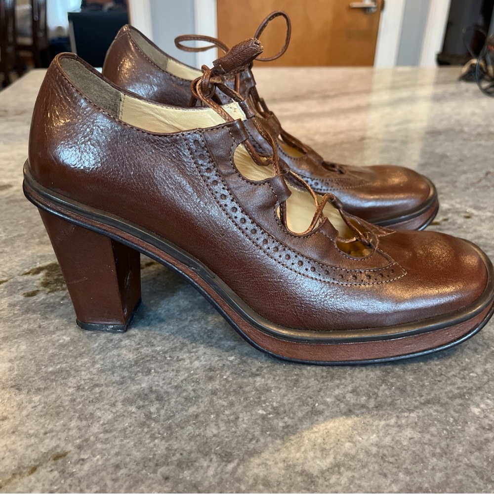 BCBG Lace-Up Baby Doll Block Heel Mary Jane Pumps in Rich Brown 7 1/2 - Picture 3 of 15